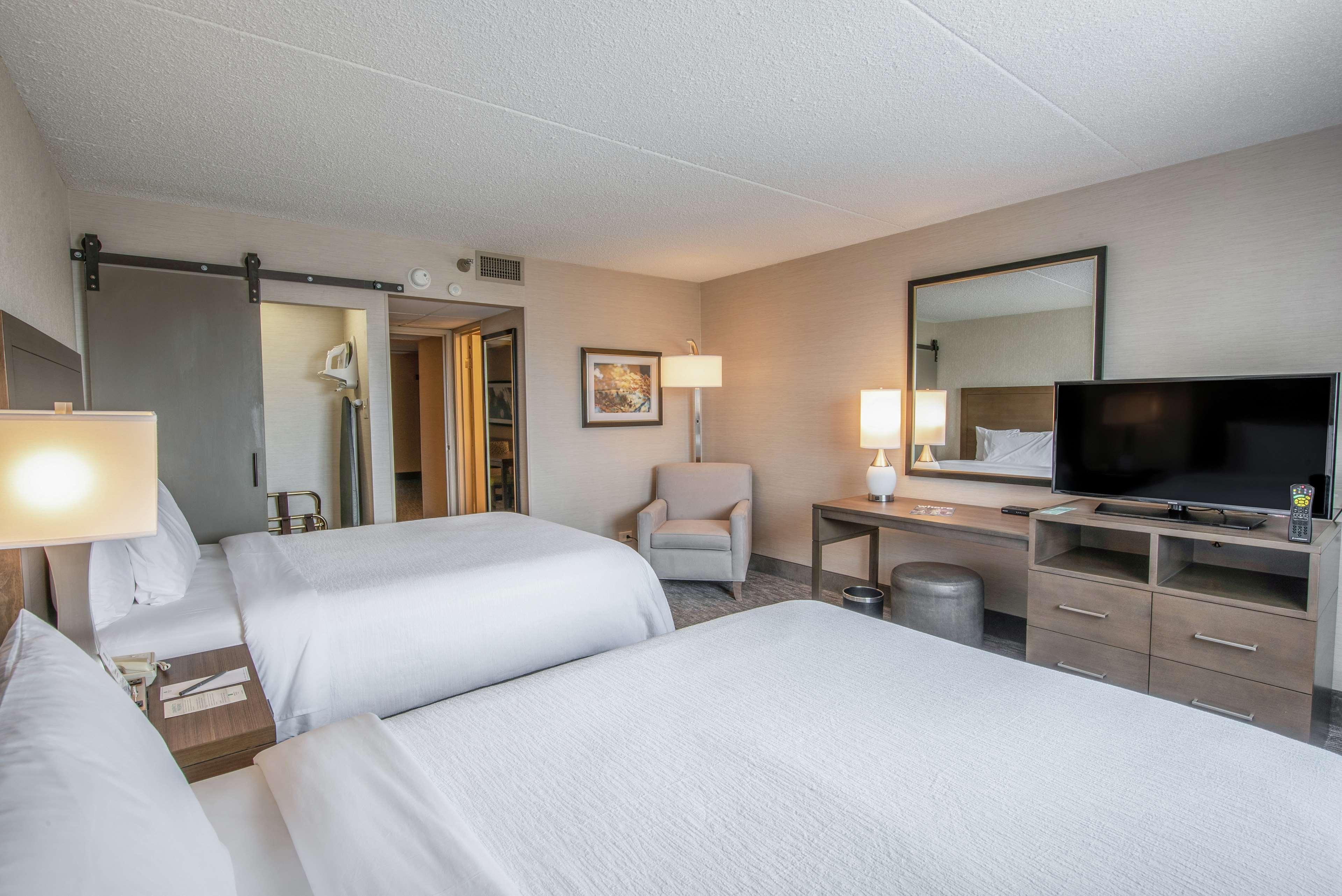 Hotel Embassy By Hilton Chicago Woodfield Schaumburg