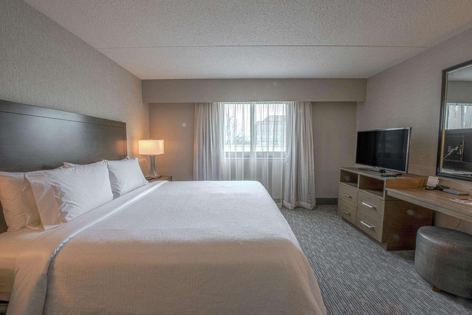 Embassy By Hilton Chicago Woodfield Schaumburg
