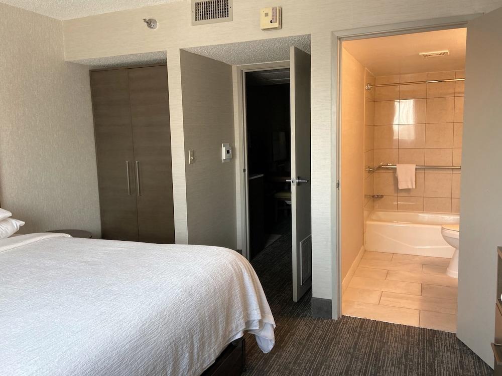 Embassy By Hilton Chicago Woodfield Hotel Schaumburg