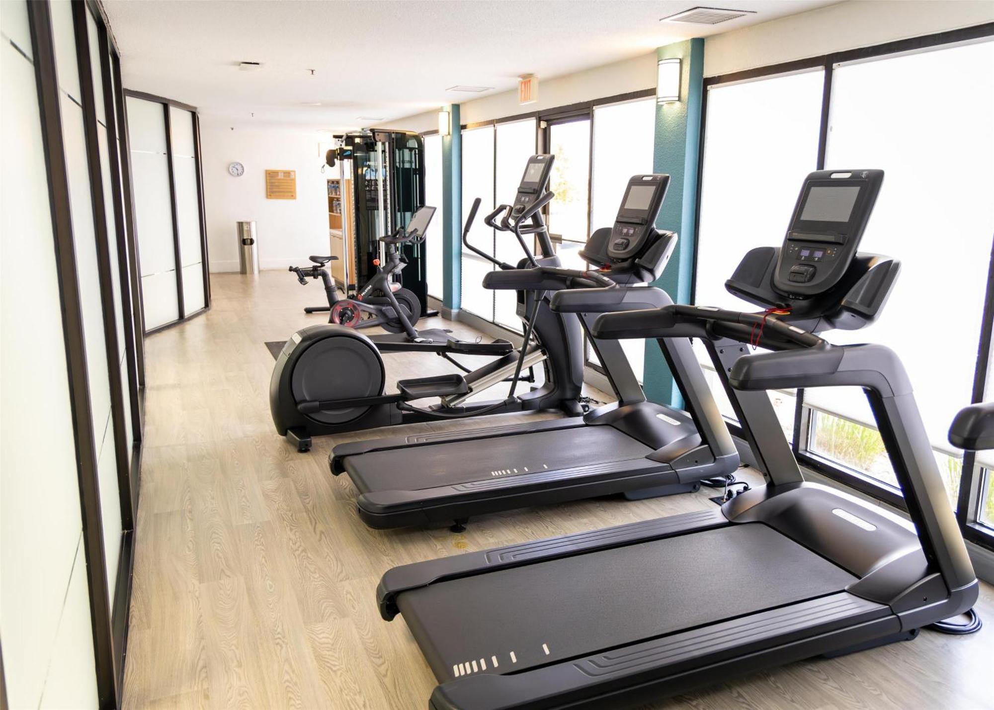 Hotel Embassy By Hilton Chicago Woodfield Schaumburg