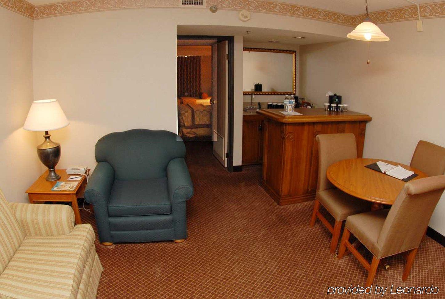 Embassy By Hilton Chicago Woodfield Hotel Schaumburg